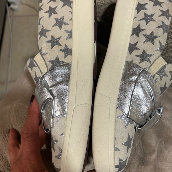 Vaneli Sport Odelet Silver Star Slip On Sneaker - Picture 3 of 9